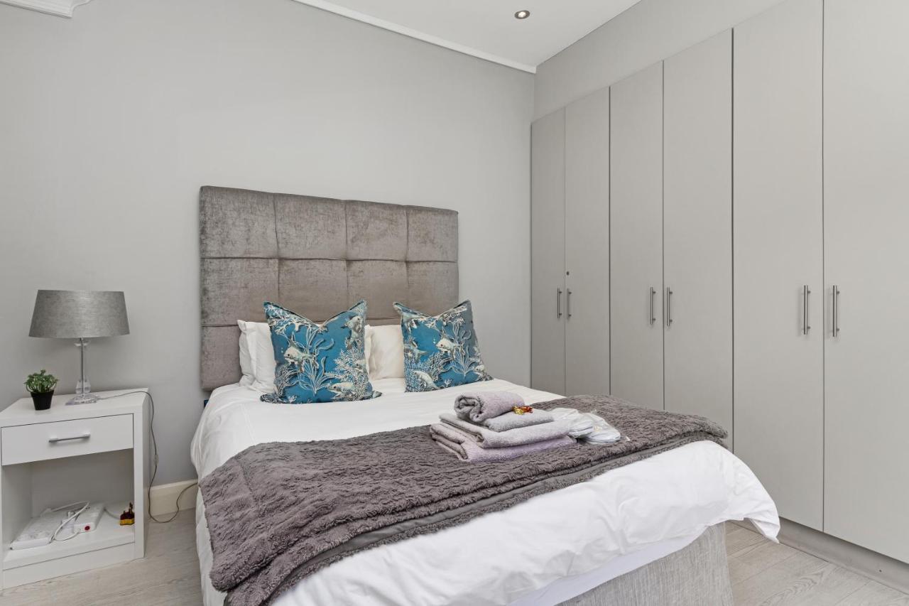 Ocean Breeze Sunset Beach - Cape Town Exterior photo